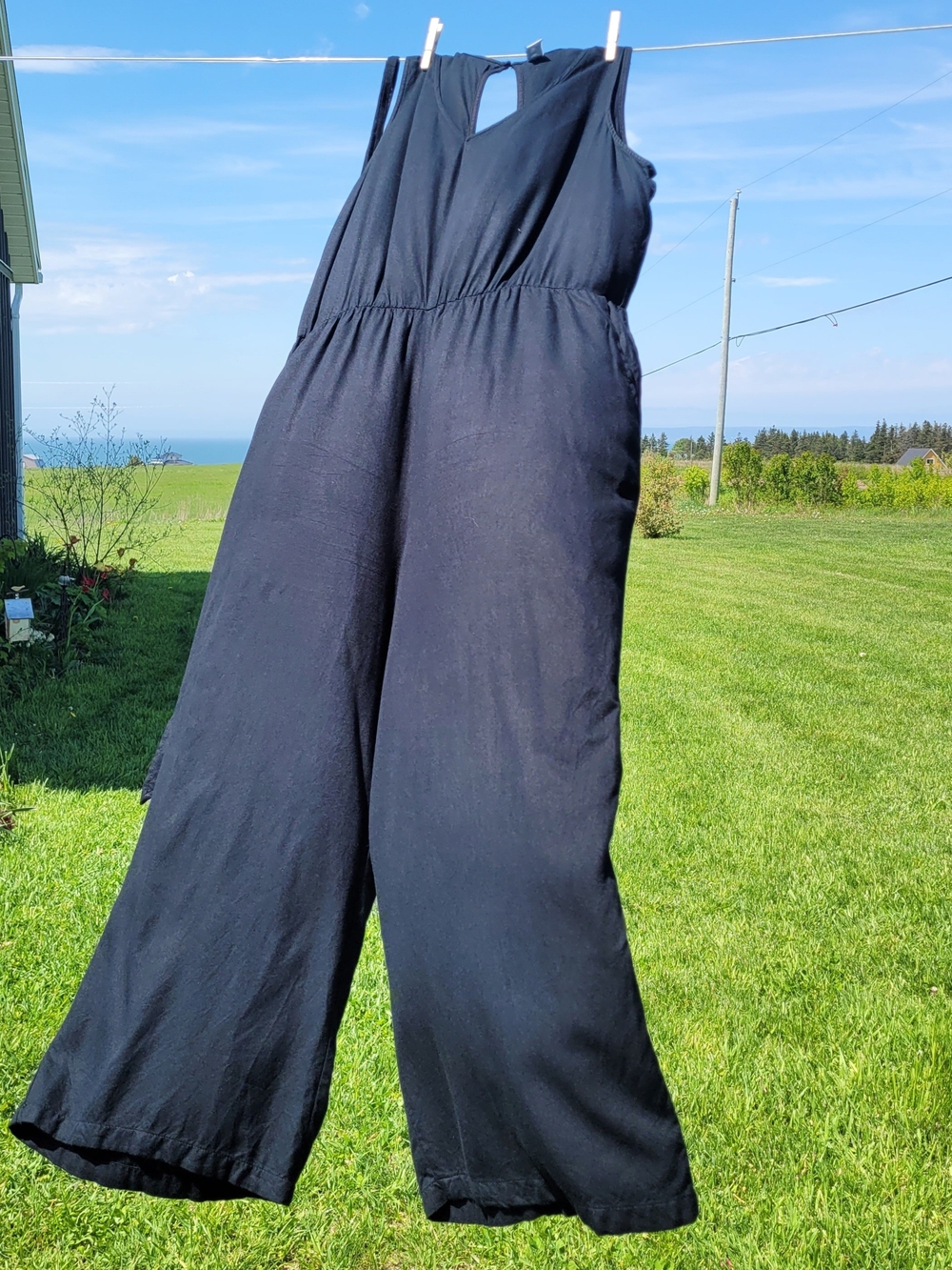 Old Navy Sleeveless Pantsuit With Pockets